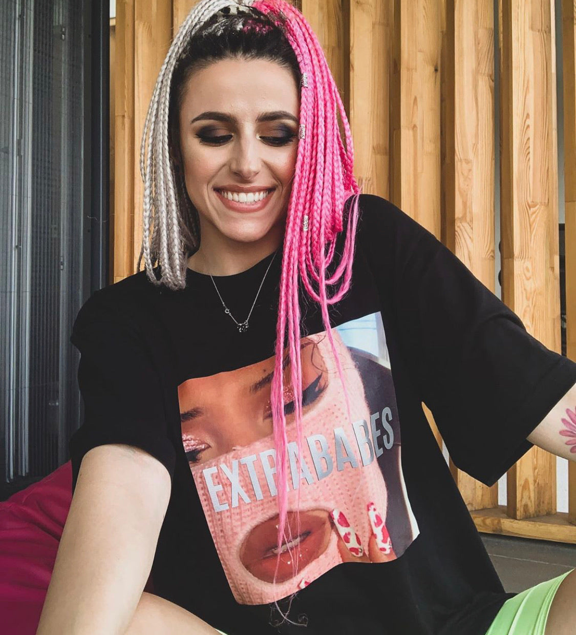 TRICOU 'EXTRABABES SAVAGE' - Tricou negru EXTRABABES cu mesaj