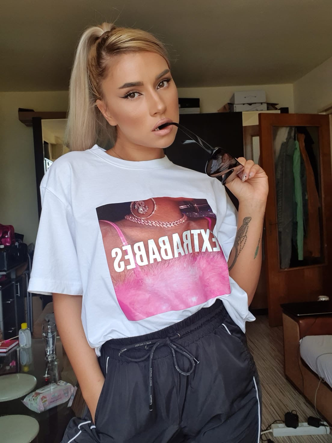 TRICOU EXTRABABES WHITE - Tricou alb EXTRABABES cu mesaj