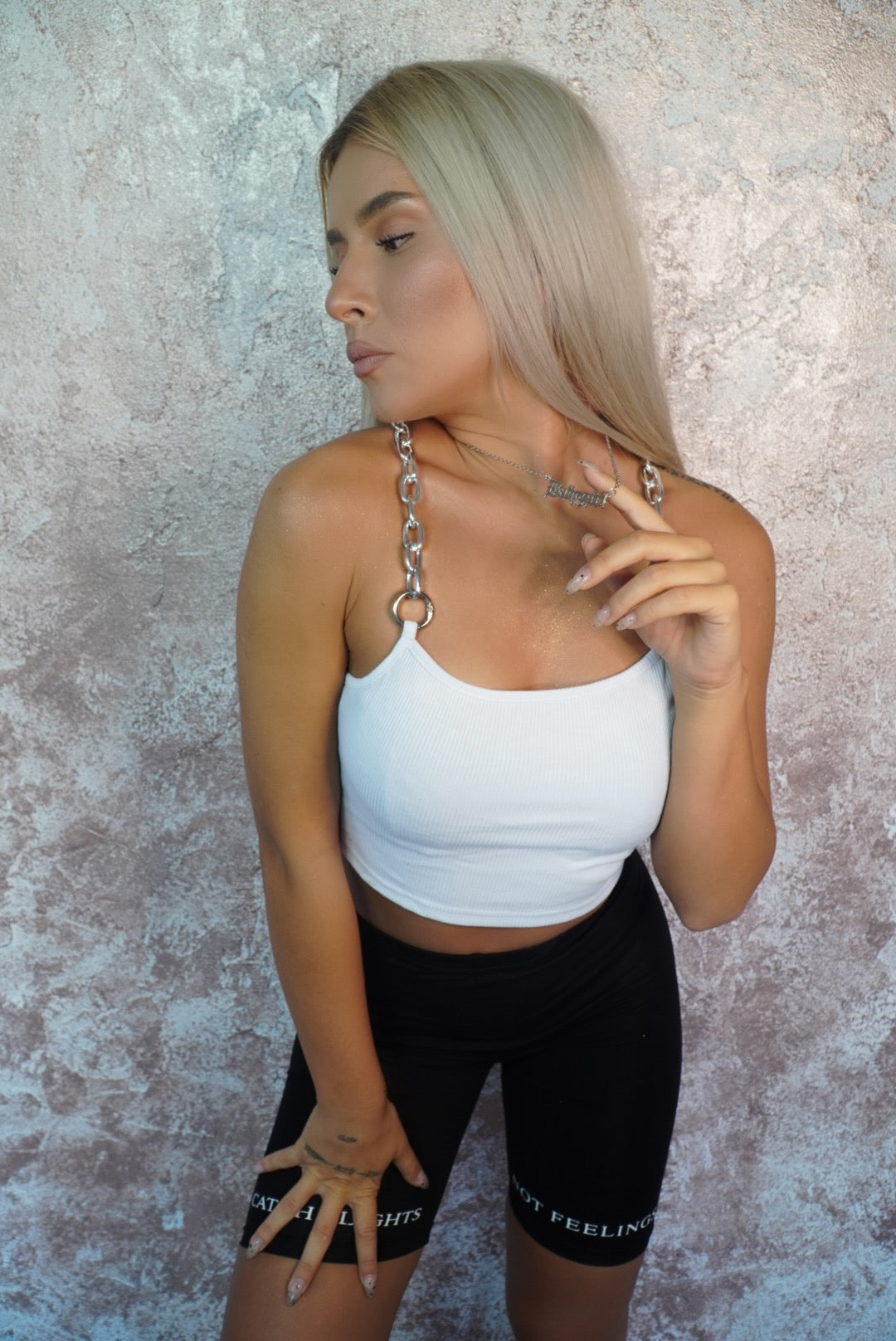 TOP 'WHITE CHAIN' - Top alb cu bretele din lant