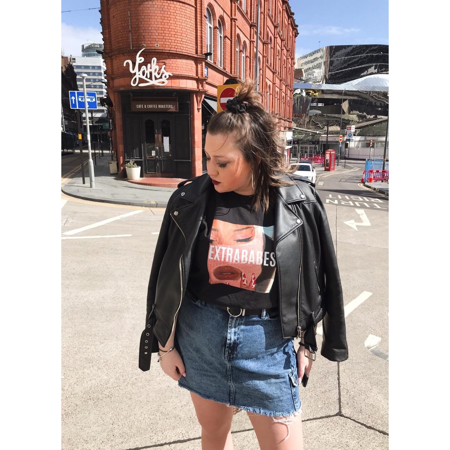 TRICOU 'EXTRABABES SAVAGE' - Tricou negru EXTRABABES cu mesaj