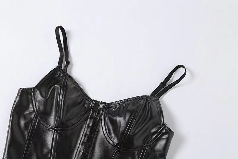 CORSET 'LEATHER QUEEN' - Corset top negru din piele cu inchidere in fata