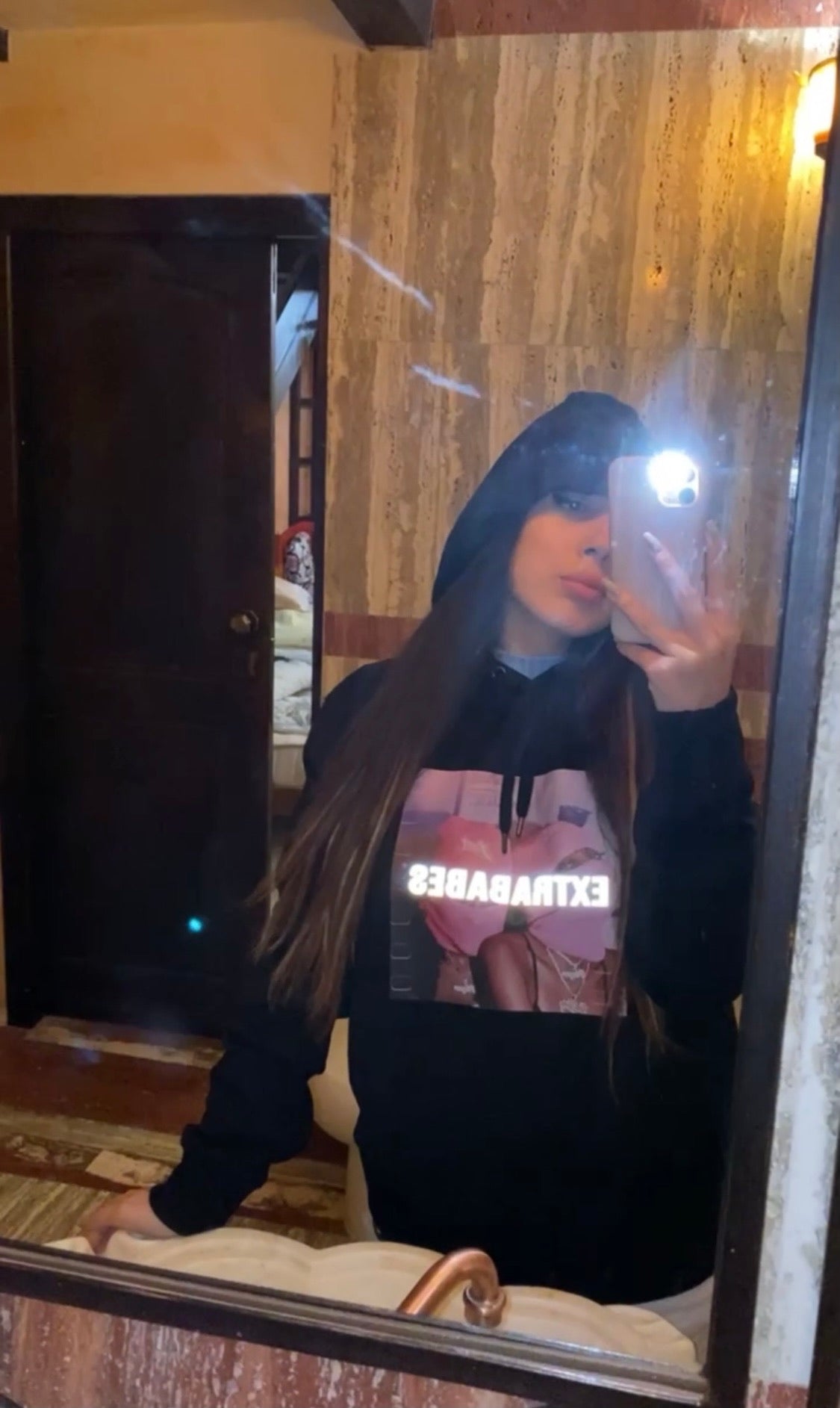 HANORAC 'NOT YOUR BAE' - Hanorac EXTRABABES cu mesaj