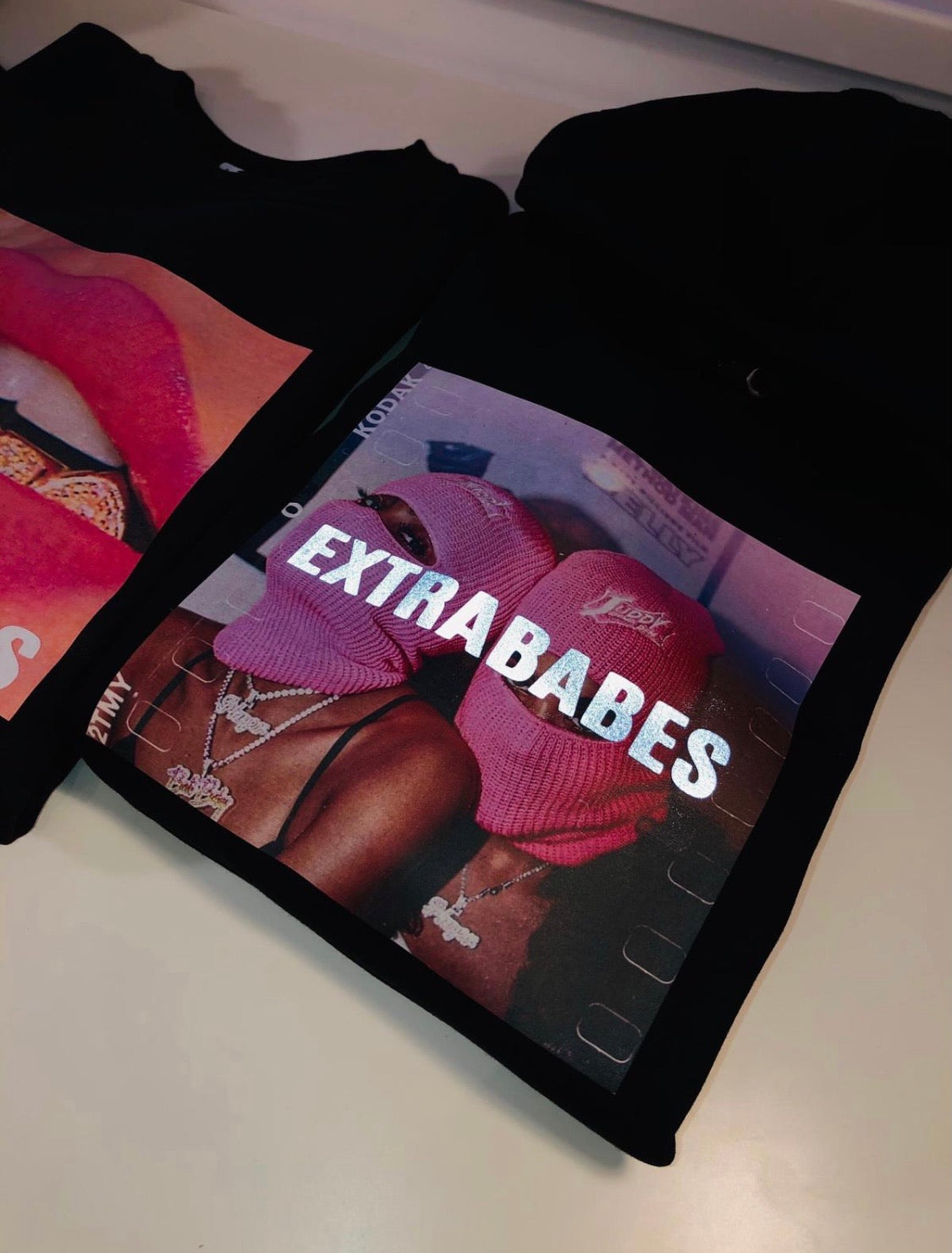 HANORAC 'NOT YOUR BAE' - Hanorac EXTRABABES cu mesaj