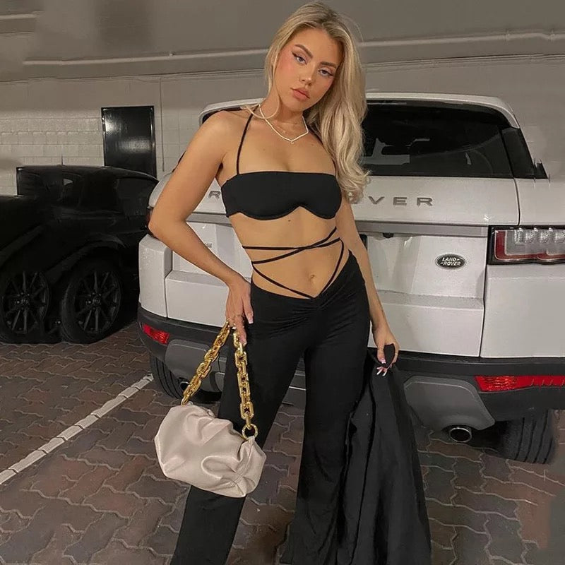 COMPLEU NEGRU ‘GIRL BOSS’
