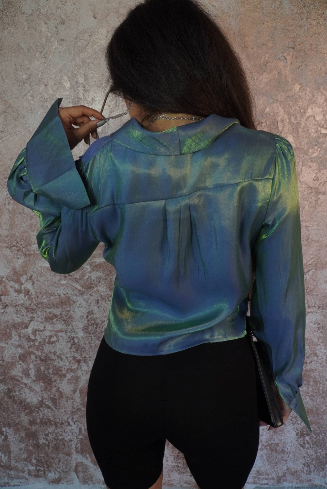 CAMASA 'CAMELEON' - Camasa crop cu irizatii si snururi laterale