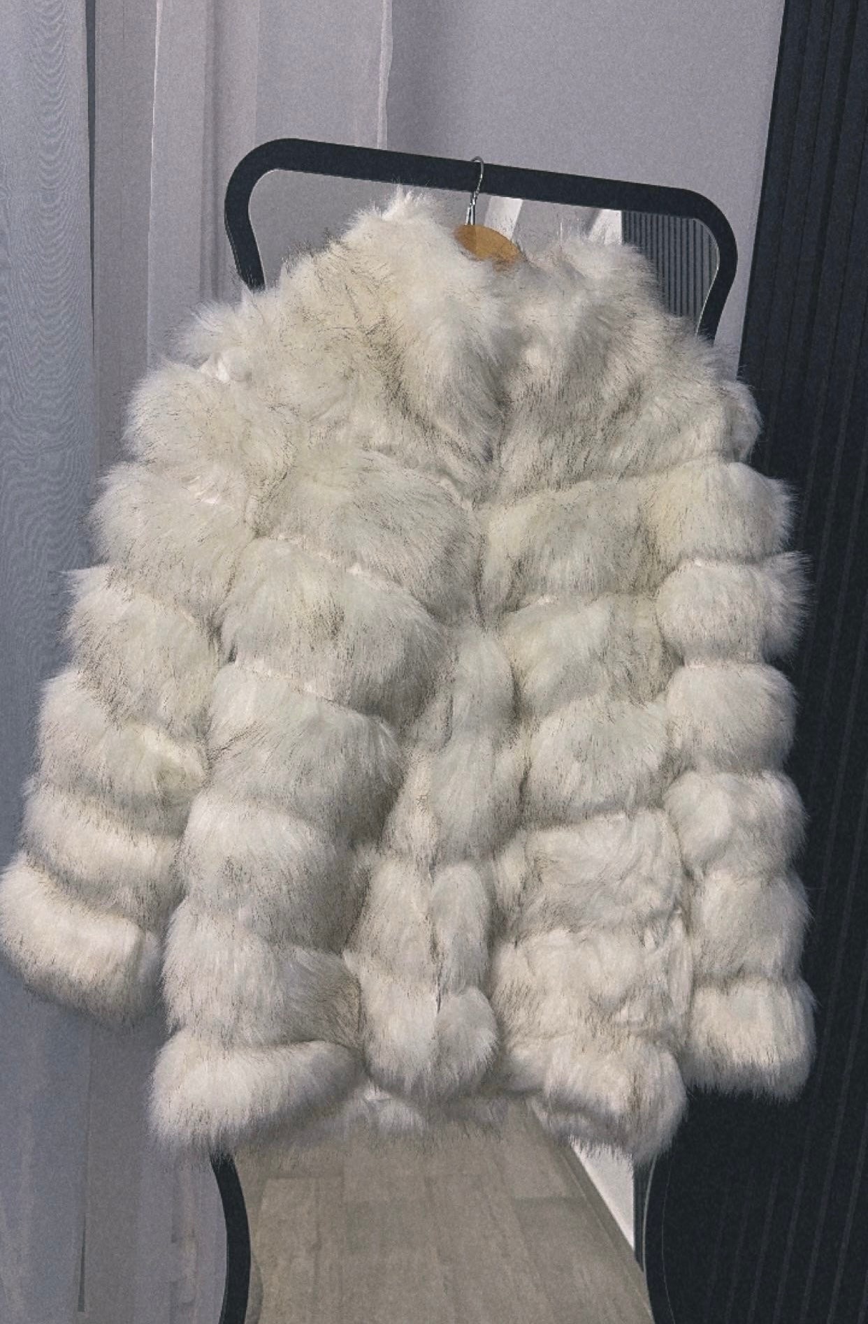 Blăniță “Ready for snow” - blăniță lunga alba din blana artificială