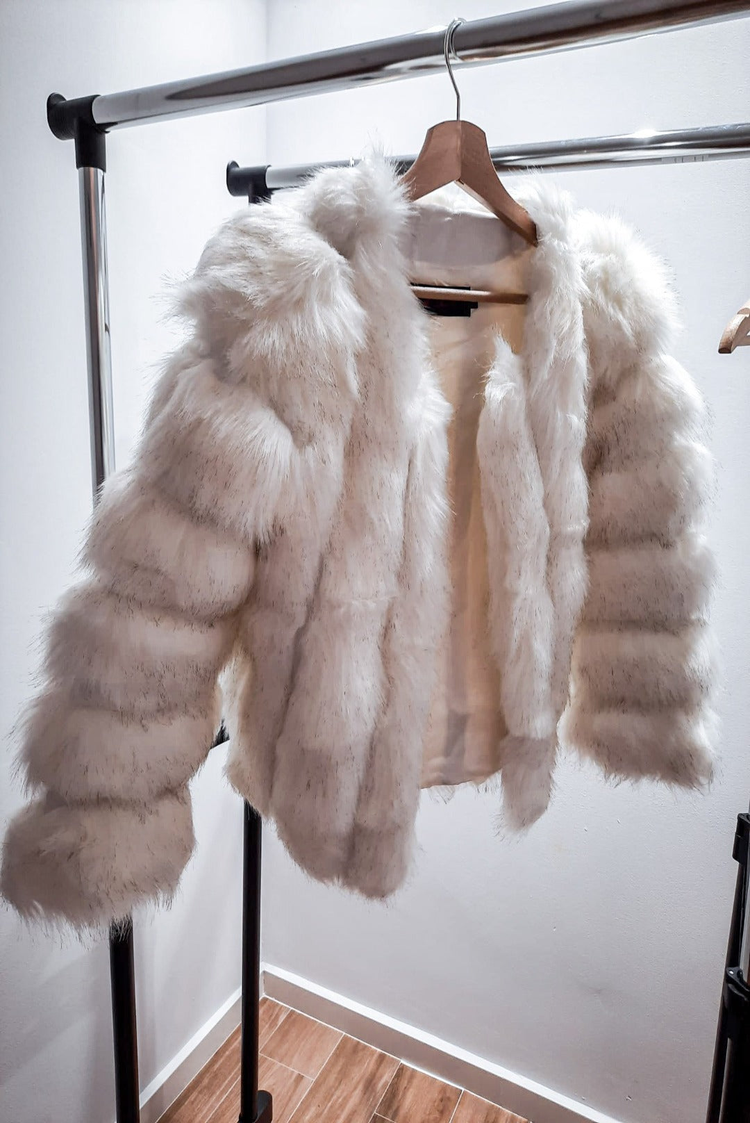BLANITA ‘SNOW WHITE’ - Jacheta dama din blana artificiala alba