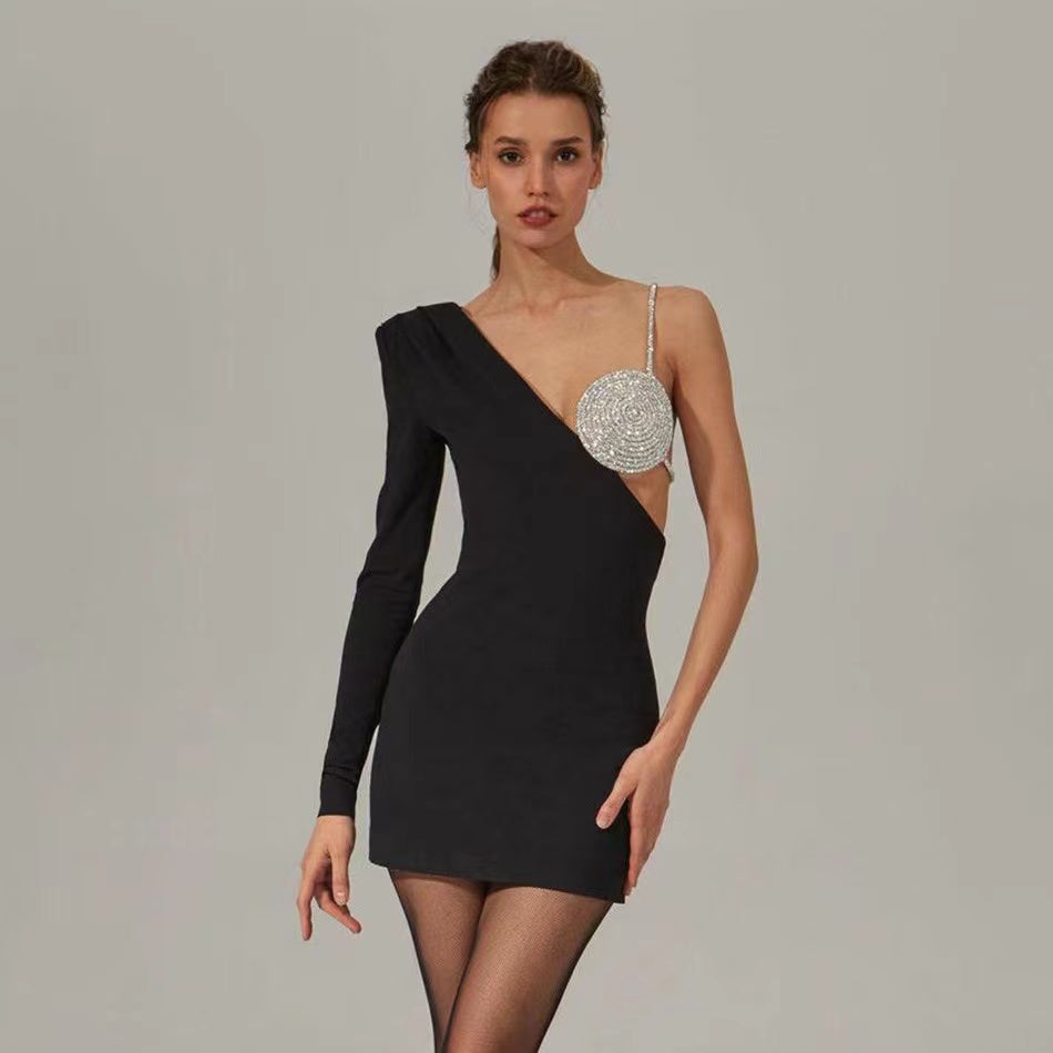 Rochie 'Feminine Luxe' - Rochie neagra, cu efect modelator si detalii stralucitoare