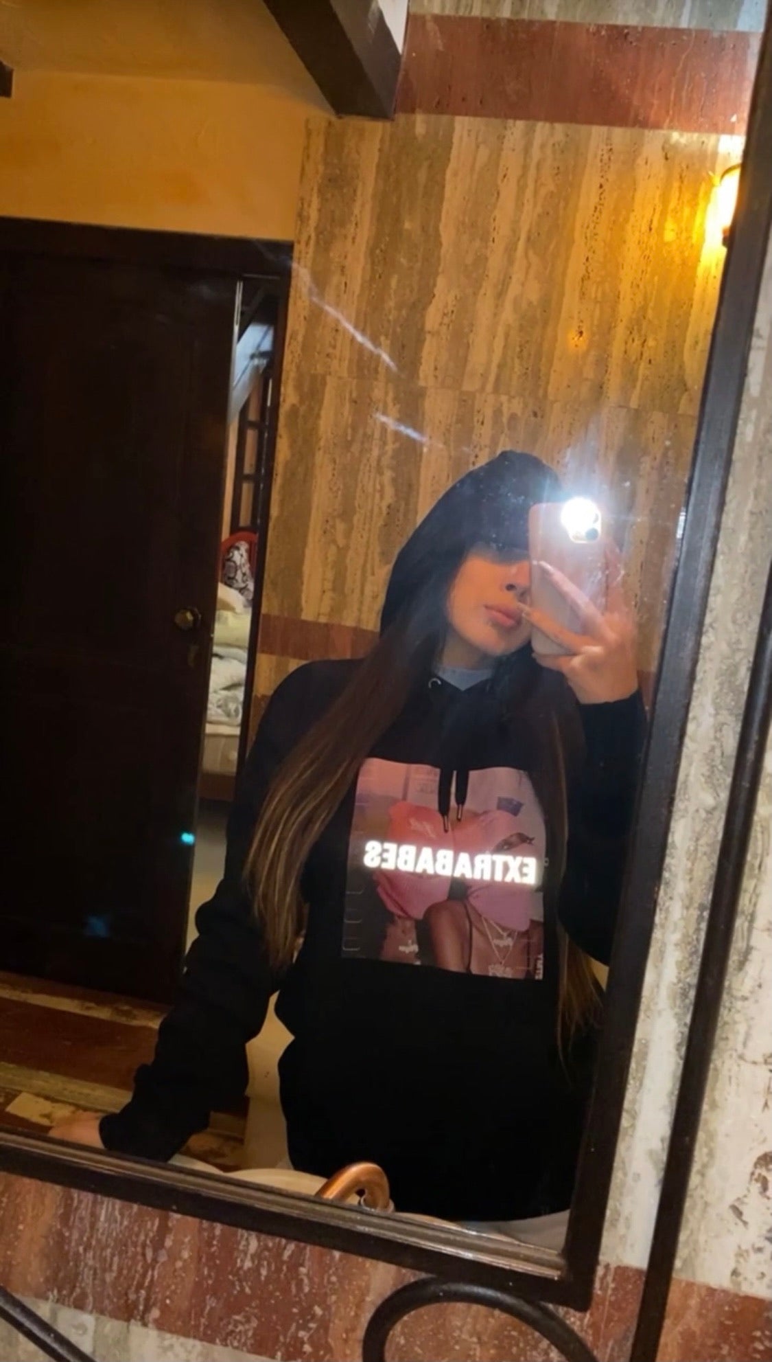 HANORAC 'NOT YOUR BAE' - Hanorac EXTRABABES cu mesaj