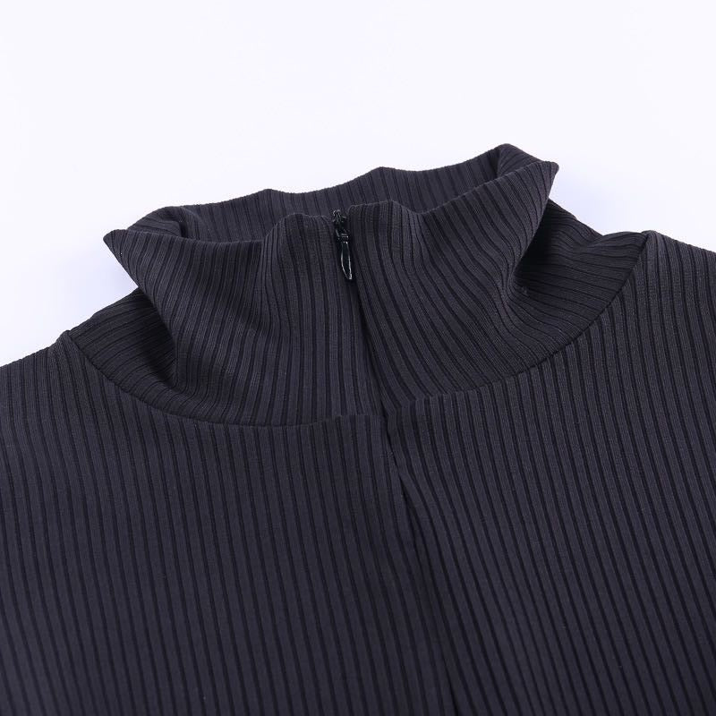 SALOPETA 'SPY' -Salopeta de dama, modelatoare , maneca tip manusa, mulata pe corp,neagra