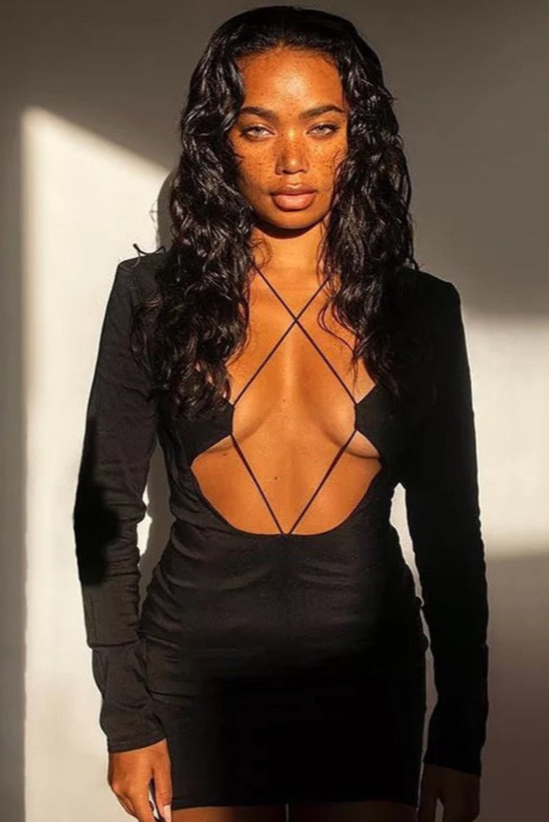 Rochie 'Sensuality' - Rochie neagra, de petrecere cu detalii din snur